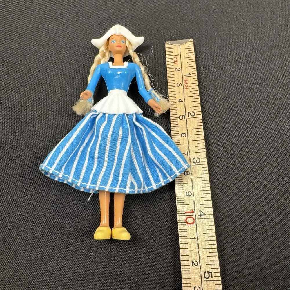 Vintage‎ Dutch Girl McDonalds Barbie Happy Meal Toys 1995